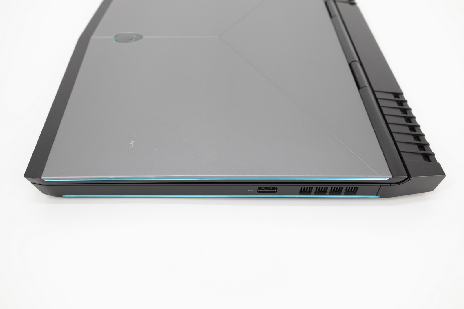 Alienware 15 R3 Gaming Laptop: GTX 1060, Core i7-7700HQ 256GB+1TB 16GB RAM - CruiseTech