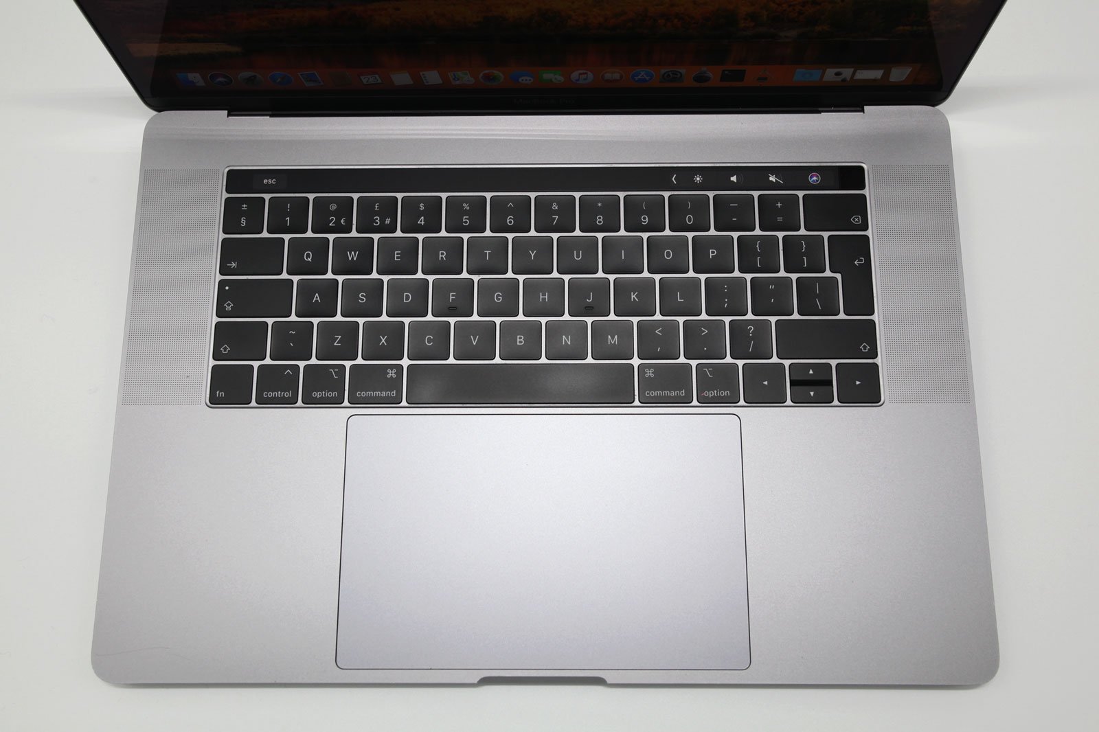 Apple MacBook Pro 15-Inch 2018 Core i9 2.9Ghz 6-Core, 16GB RAM, 512GB SSD - CruiseTech