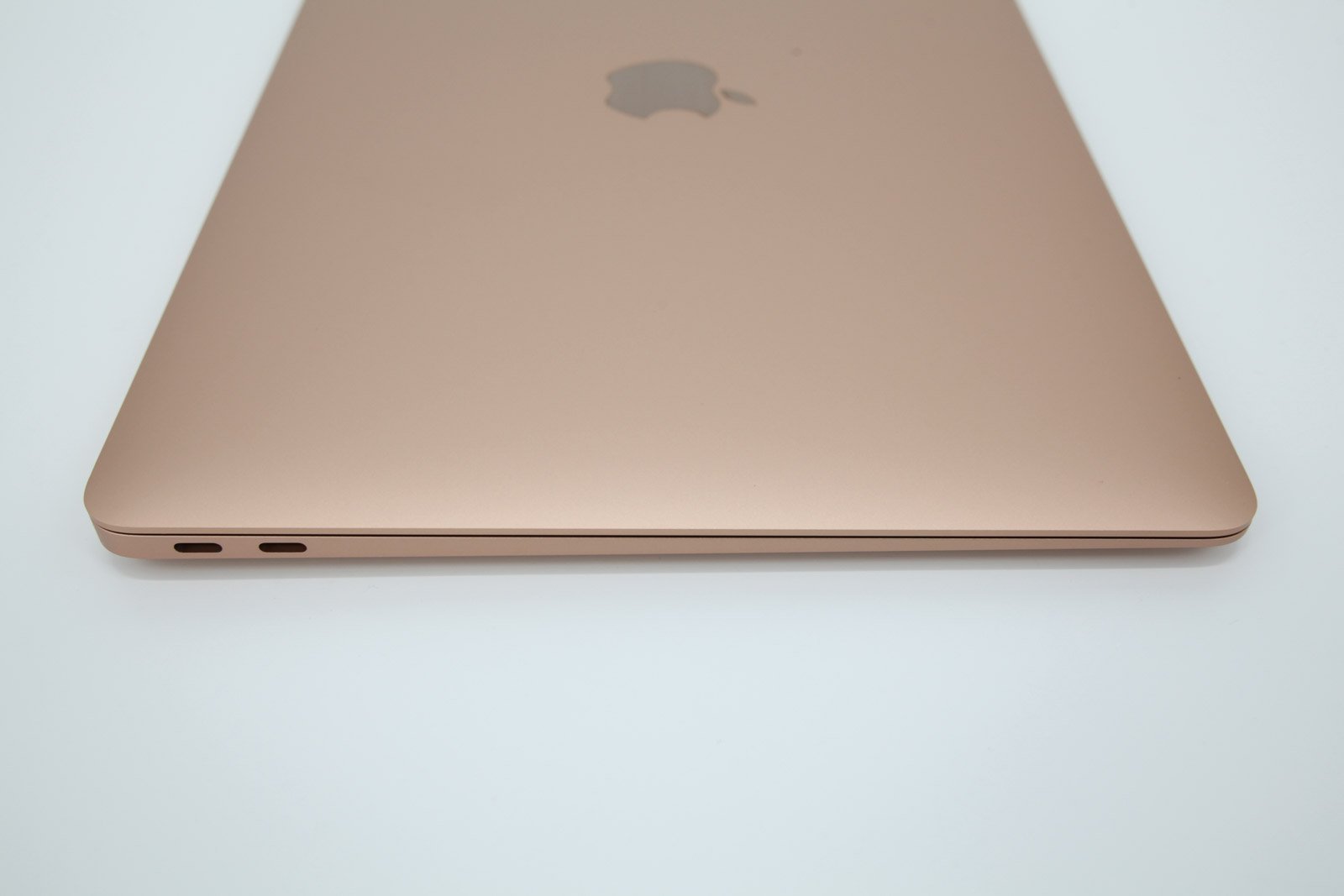 Apple MacBook Air 13.3" Retina M1 Model: 2020, Gold 8GB RAM 256GB Warranty VAT - CruiseTech