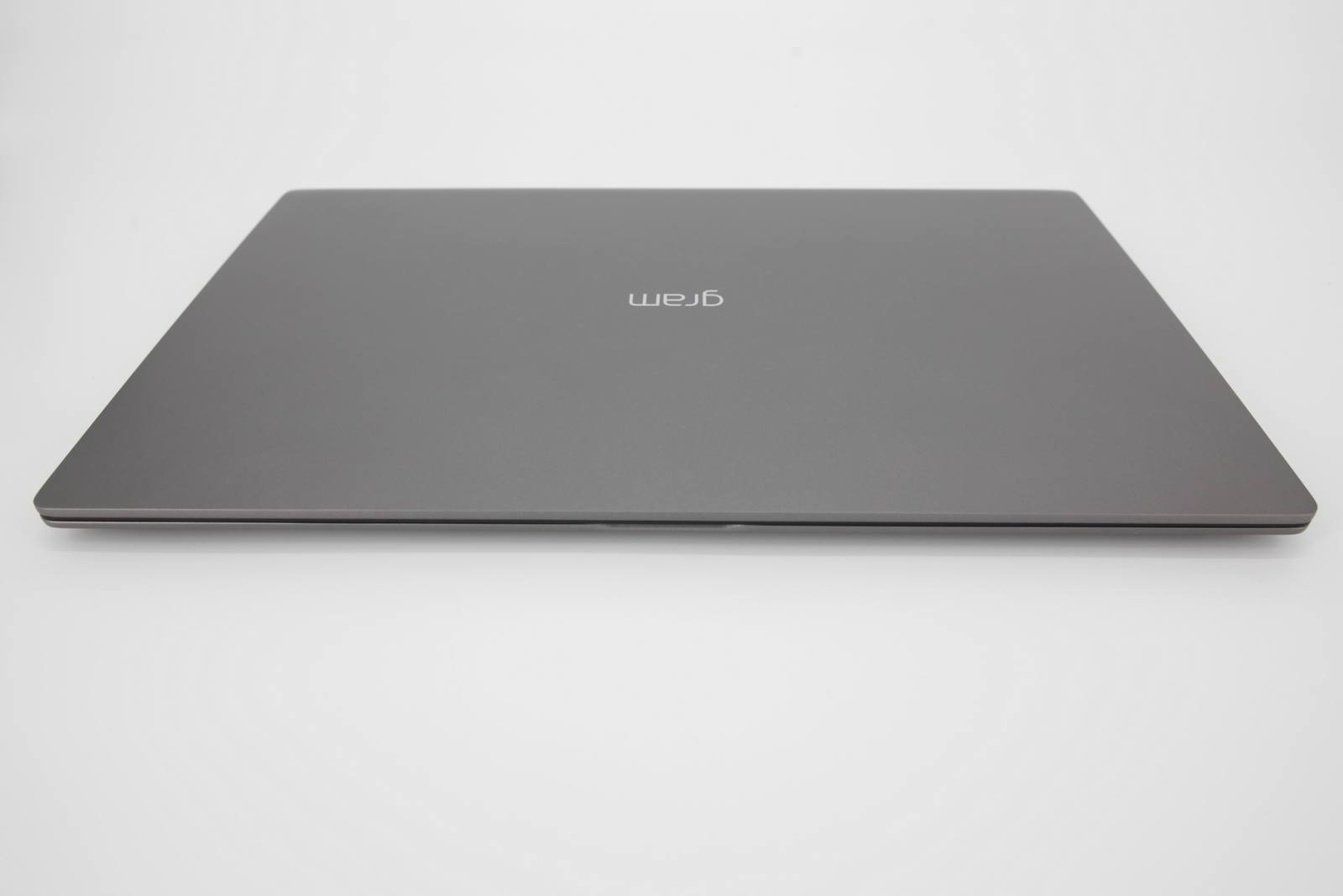 LG Gram 17" Lightweight QHD Laptop: i7 10th Gen, 16GB, 512GB Warranty 1.35Kg VAT - CruiseTech