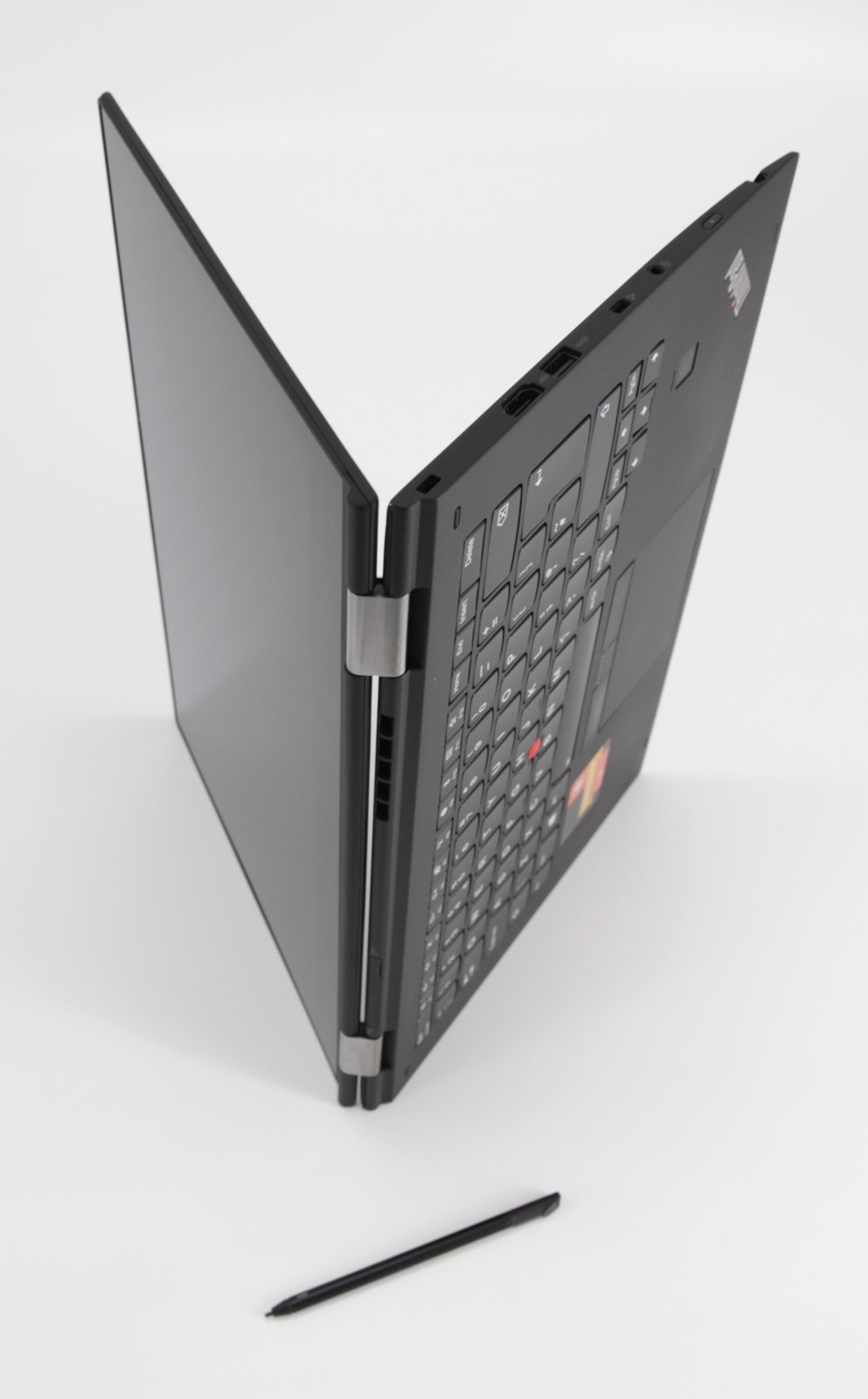 Lenovo Thinkpad X1 Yoga 2nd Gen Laptop: Core i7-7600U, 16GB RAM, 512GB (Grade C) - CruiseTech