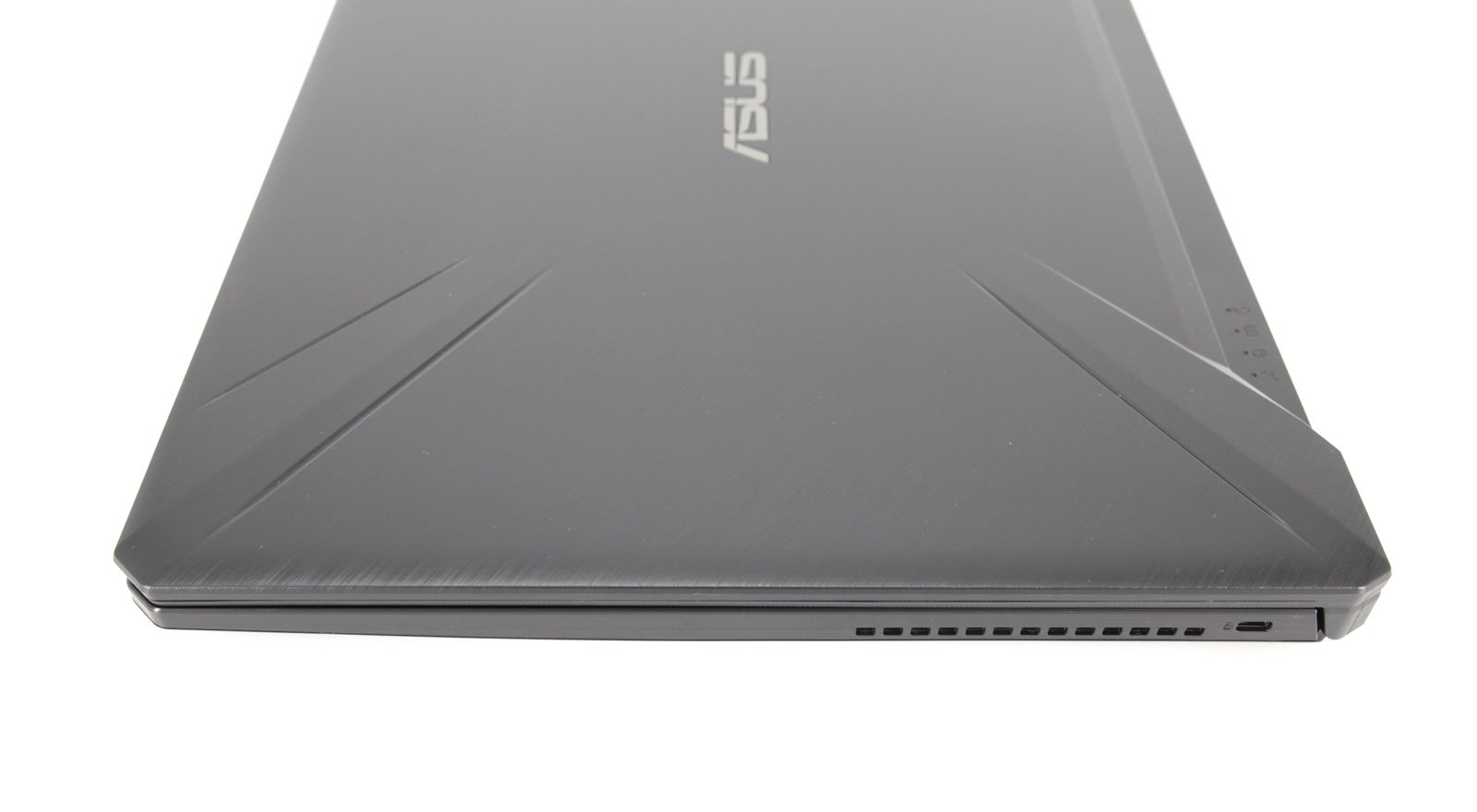 ASUS FX505DV 15.6" Gaming Laptop: RTX 2060, Ryzen 7 3750H, 16GB RAM, 512GB - CruiseTech