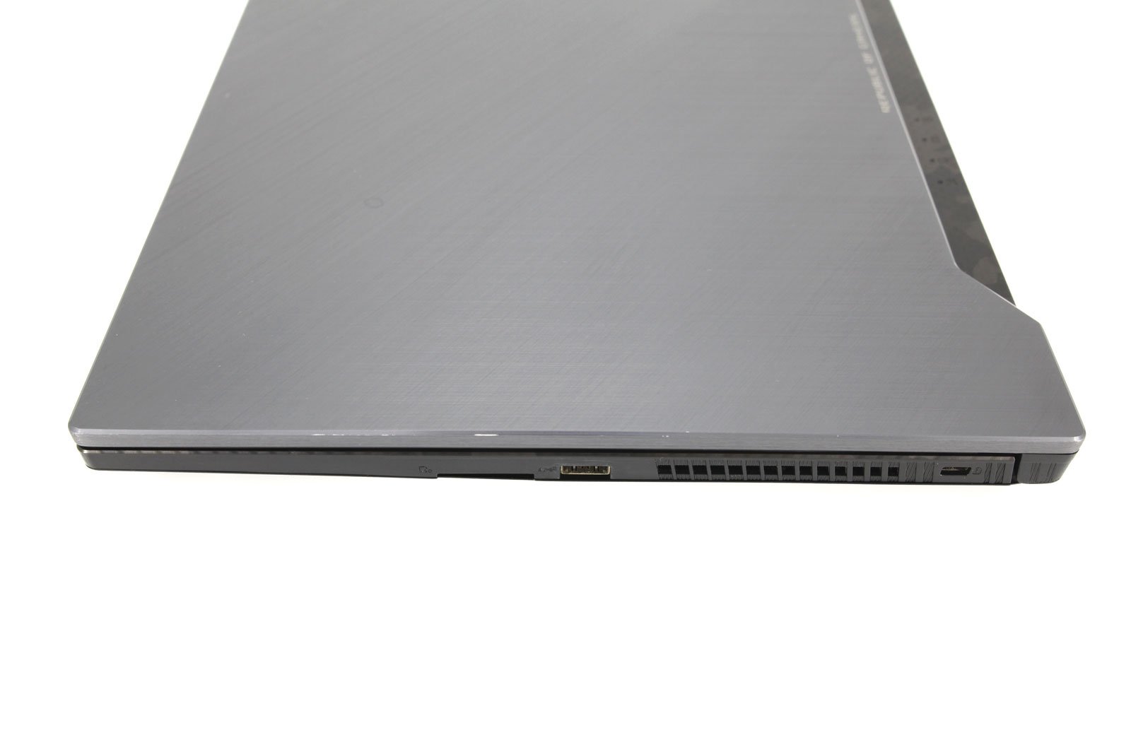 ASUS ROG SCAR II 15.6" 144Hz Laptop: Core i7-8750H, GTX 1070, 512GB SSD, 16GB - CruiseTech