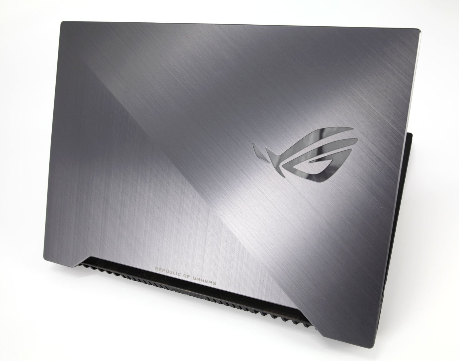 ASUS ROG SCAR II 15.6" 144Hz Laptop: Core i7-8750H, GTX 1070, 512GB SSD, 16GB - CruiseTech